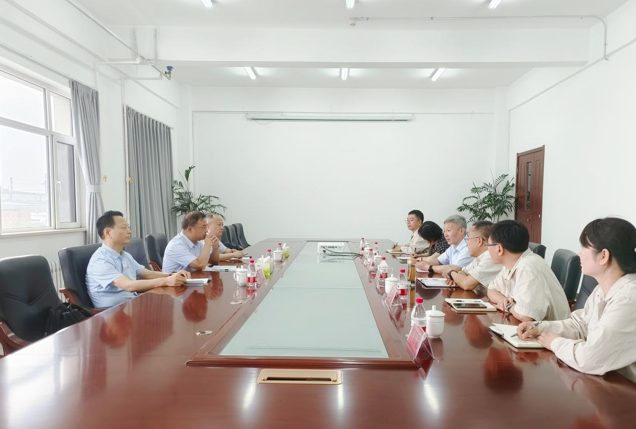 许传华赴基层联系点中钢热能院煤焦油基新型材料分院党支部调研指导工作